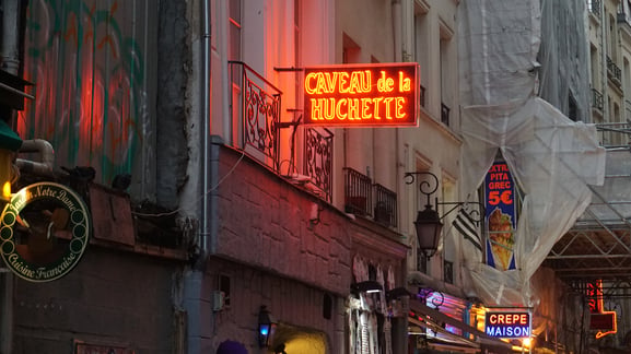 라라랜드 재즈바 (La Caveau de la Huchette)