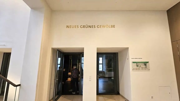[1F]뉴 그린 볼트: 입구(Neues Grünes Gewölbe)